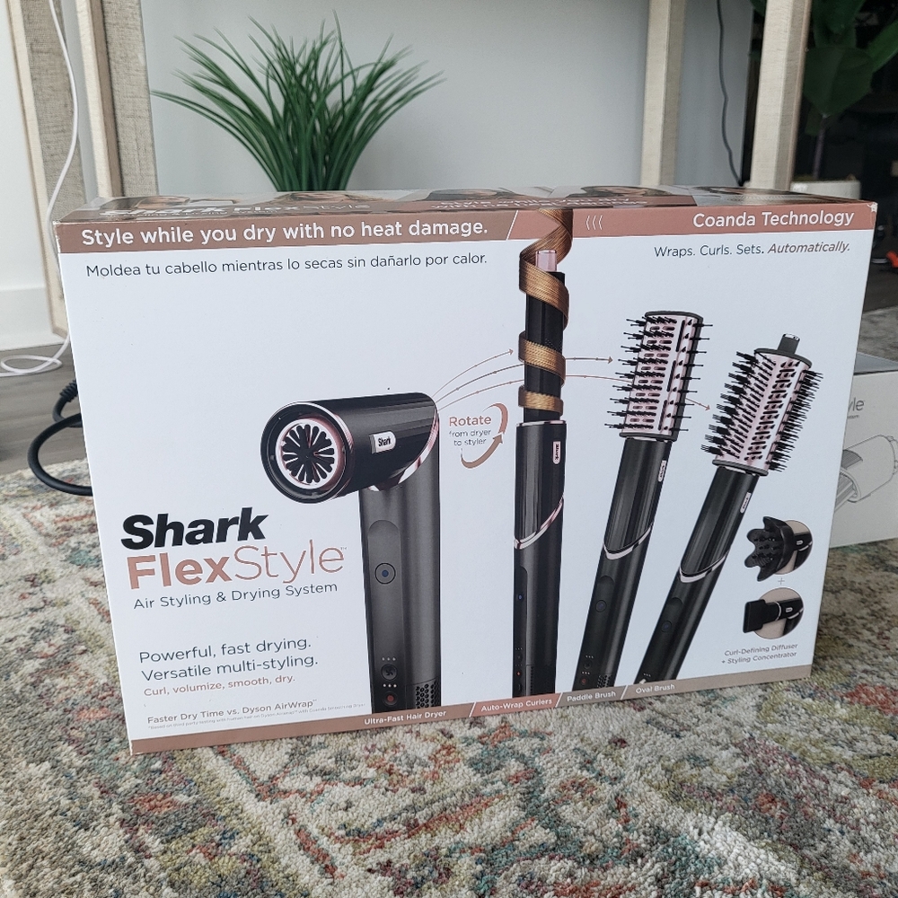 Shark Flex Style - Matte Black, 7 Attachments